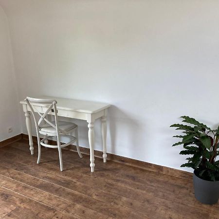 Rustig Appartement In Het Groen Met Terras Kontich Kültér fotó