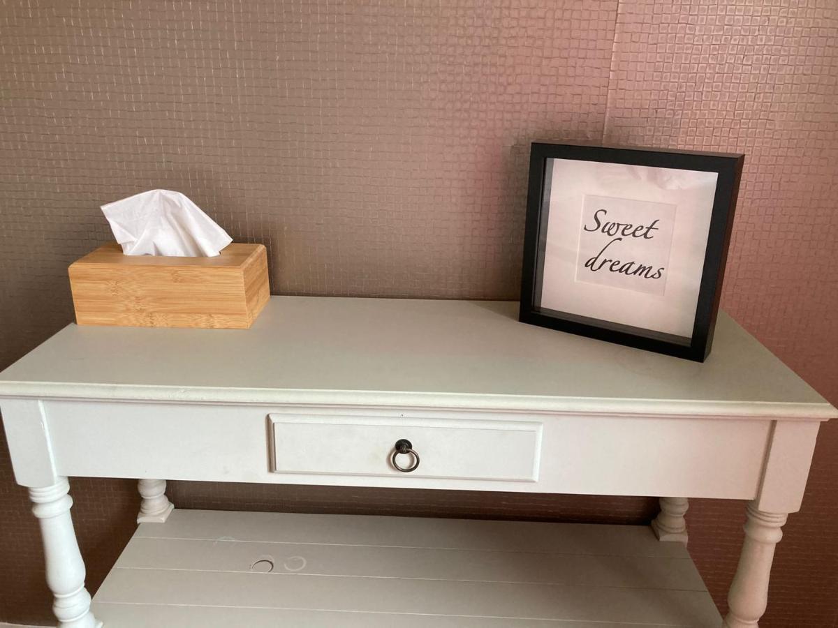 Rustig Appartement In Het Groen Met Terras Kontich Kültér fotó