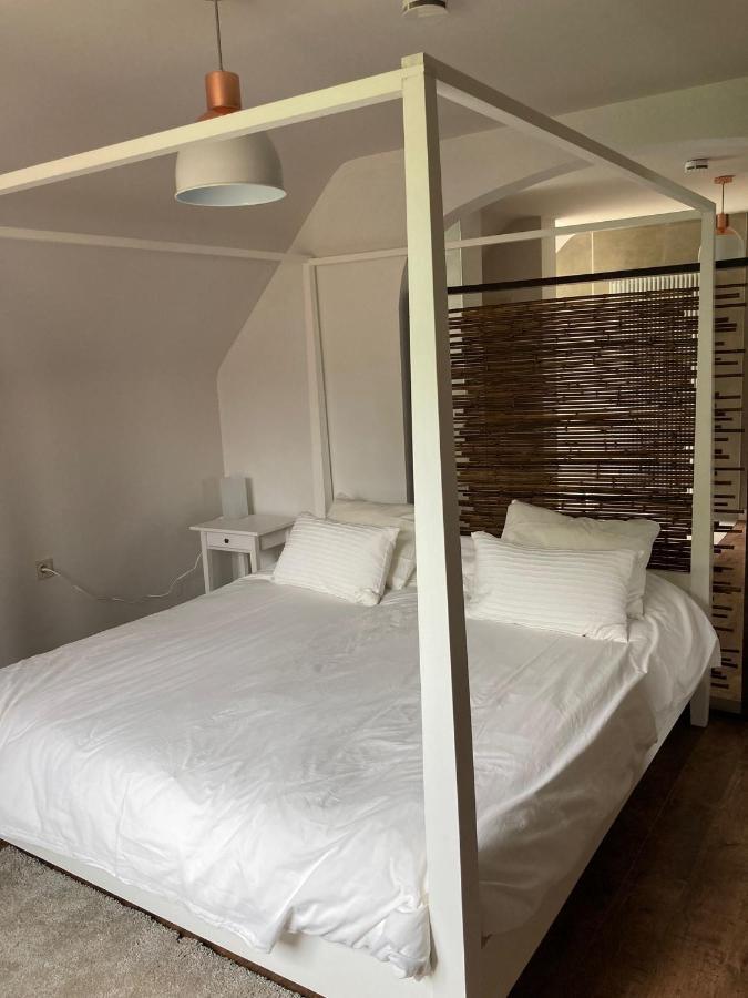 Rustig Appartement In Het Groen Met Terras Kontich Kültér fotó